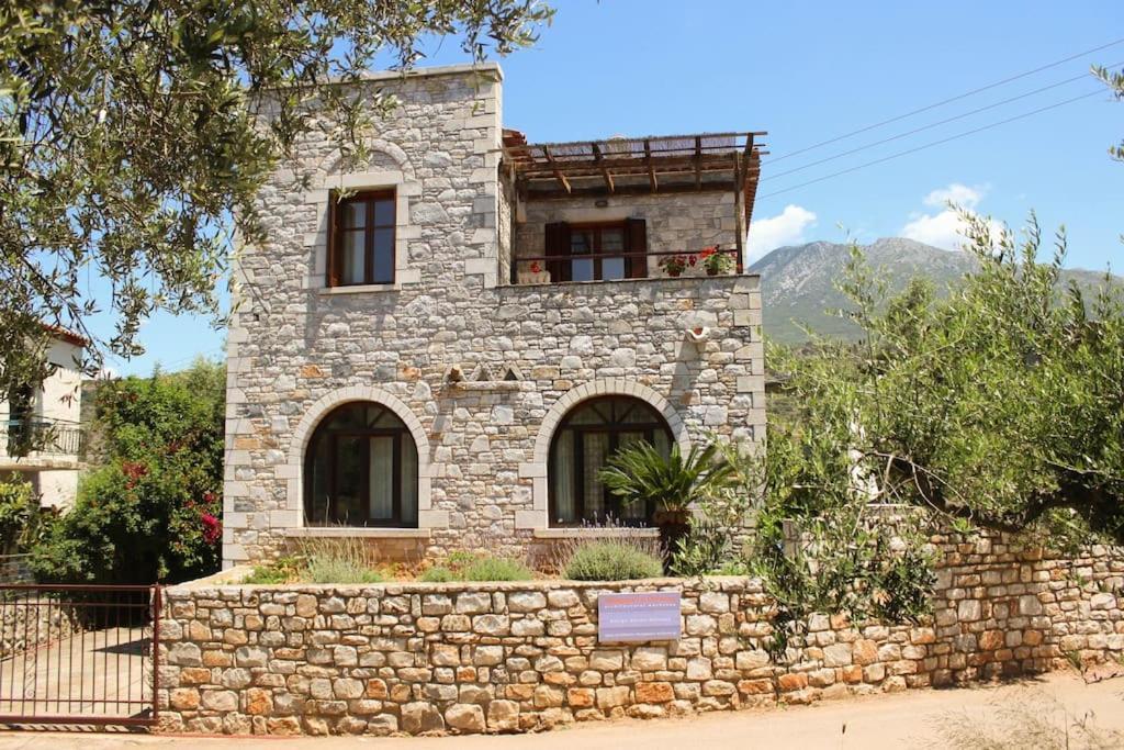 Hanakia Stoupa Exterior photo